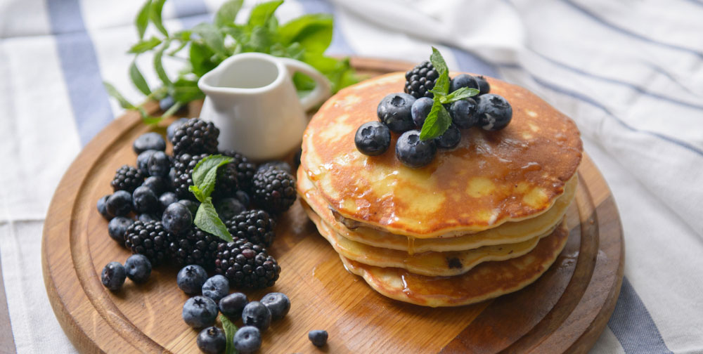 BLU – Pancake con mirtilli e more