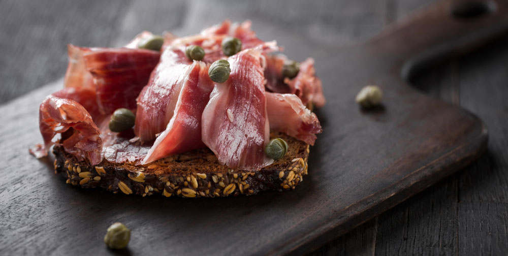 ROSA – Pane Veneresol con prosciutto e radicchio