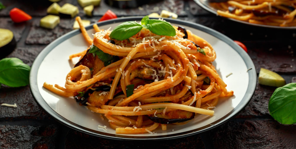 Le Regionali – Spaghettoni siciliani alla norma